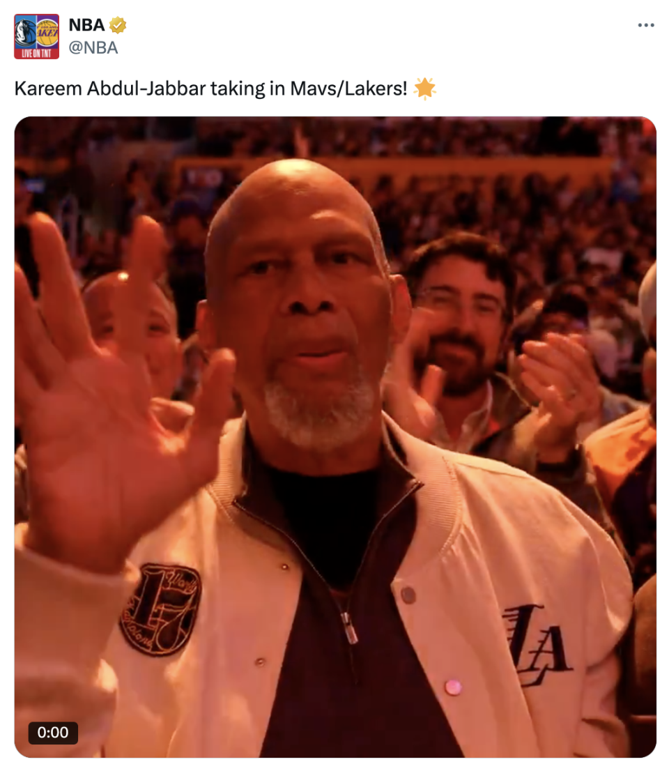 NBA球员新社交平台活跃，网友热议互动的简单介绍