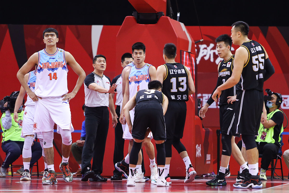 强队巅峰对决，胜者将成为焦点的简单介绍