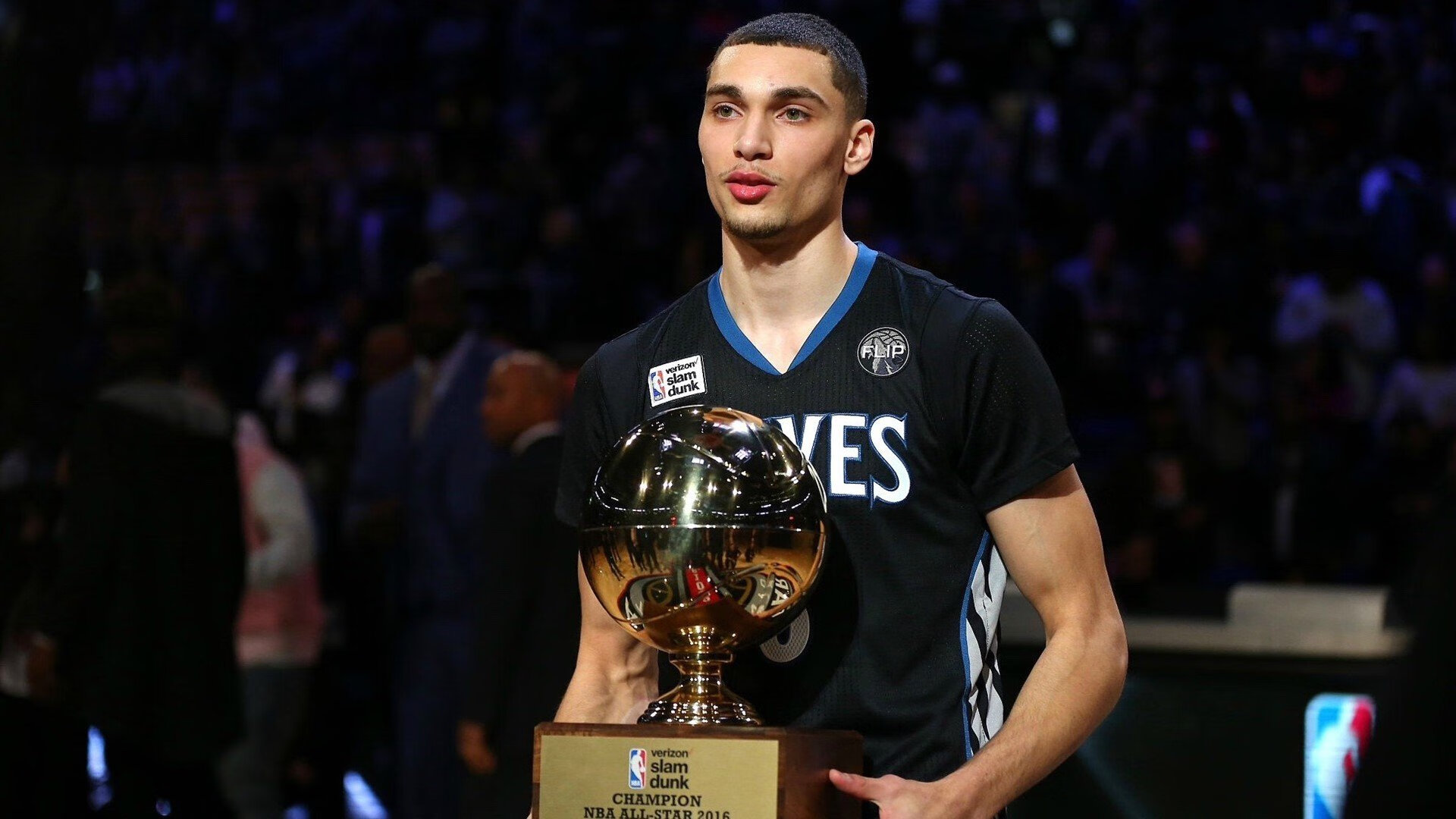 塔图姆爆发之夜,爵士压哨绝杀北京队