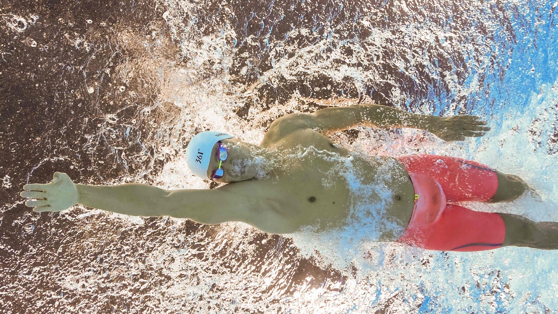 戴维斯杯险胜温网，纳达尔惊艳四座的传奇抉择